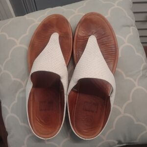 Fitflop Lulu white thong